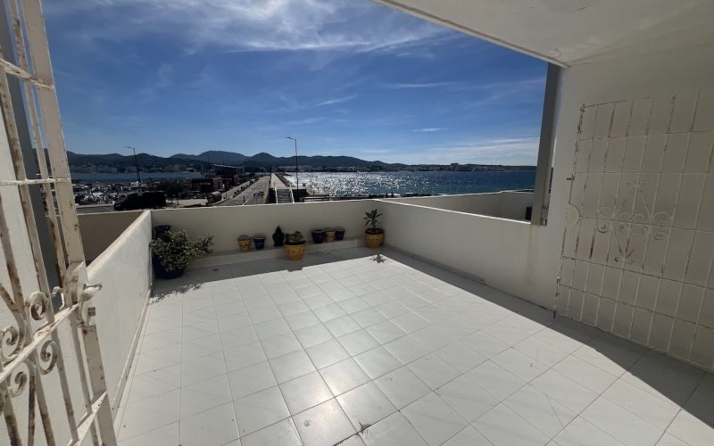 APARTAMENTO CON ESPECTACULARES VISTAS AL MAR