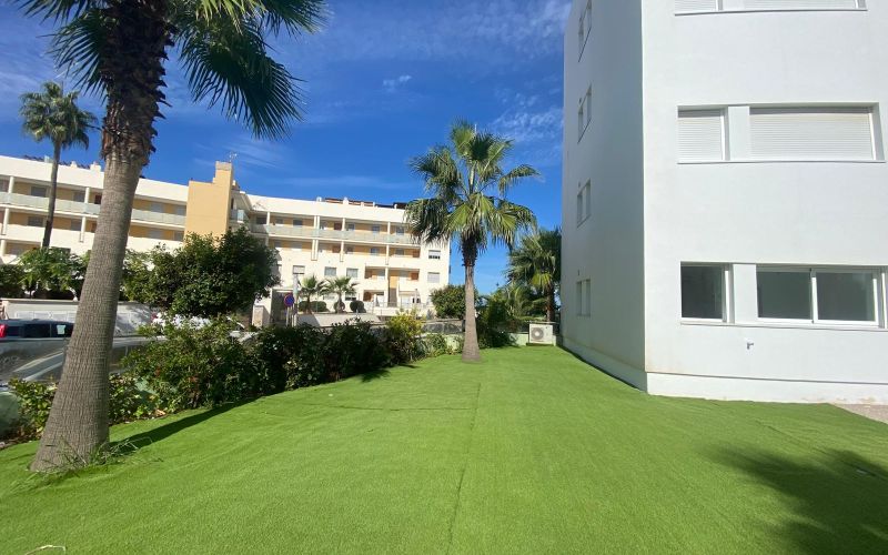 A ESTRENAR!!! ESPECTACULAR PLANTA BAJA DE 3 HABITACIONES CON 296M2 DE JARDÍN