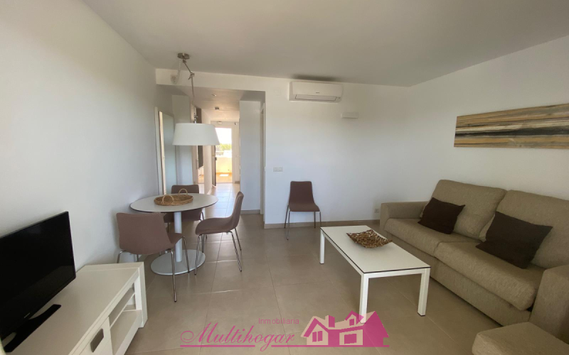 OPORTUNIDAD!!!! APARTAMENTO DE 1 HABITACIÓN CON BONITAS VISTAS Y PISCINA COMUNITARIA