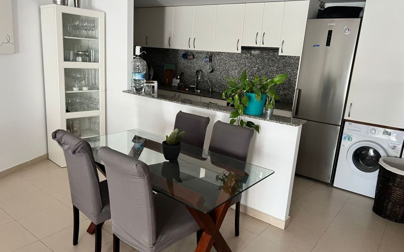 APARTAMENTO DE 2 HABITACIONES CON GRAN TERRAZA CON VISTAS AL MAR