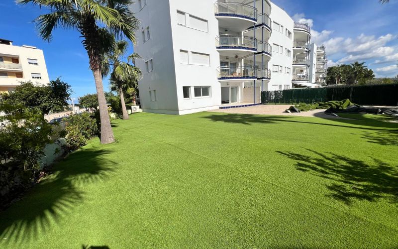 A ESTRENAR!!! ESPECTACULAR PLANTA BAJA DE 3 HABITACIONES CON 296M2 DE JARDÍN