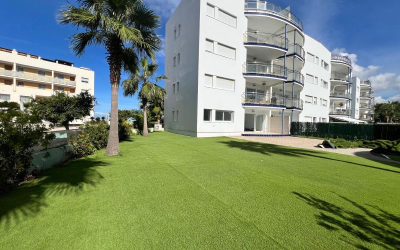 A ESTRENAR!!! ESPECTACULAR PLANTA BAJA DE 3 HABITACIONES CON 296M2 DE JARDÍN