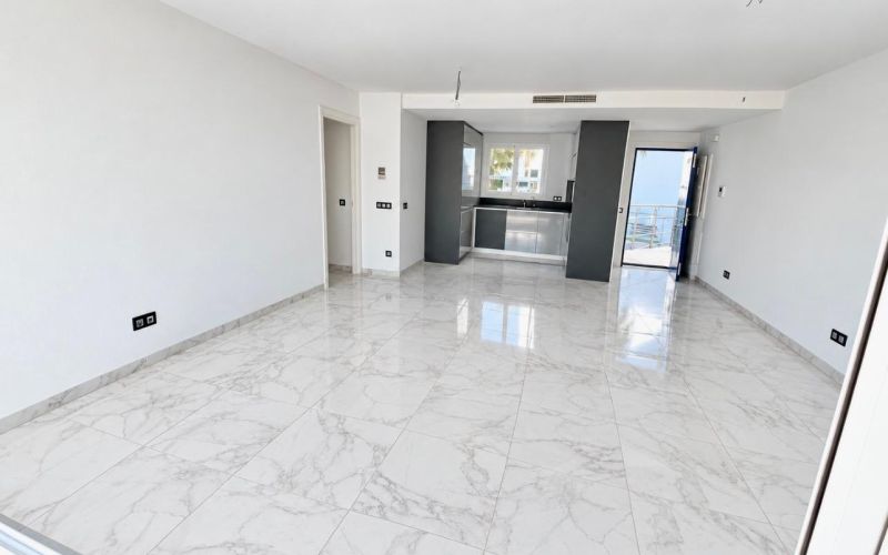 A ESTRENAR!!! ESPECTACULAR PLANTA BAJA DE 3 HABITACIONES CON 296M2 DE JARDÍN