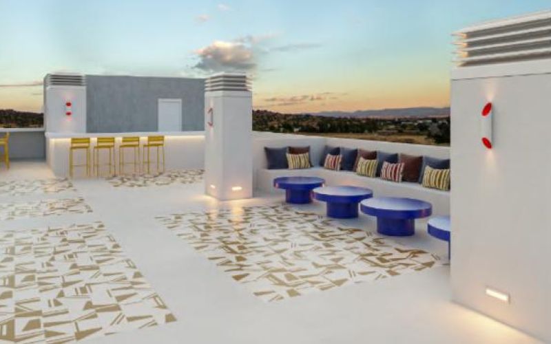 PLANTA BAJA DE 1 HABITACIÓN CON 2 TERRAZAS. PLAZA DE PARKING Y TRASTERO. PISCINA COMUNITARIA