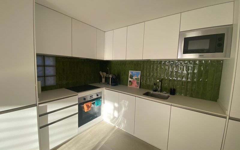 PLANTA BAJA  A ESTRENAR MUY CERCA  DE LA PLAYA