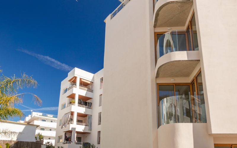 APARTAMENTO EN IBIZA A ESTRENAR CON PARKING MUY CERCA DE LA PLAYA