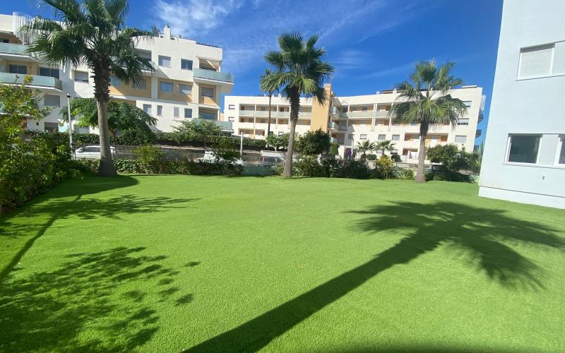 A ESTRENAR!!! ESPECTACULAR PLANTA BAJA DE 3 HABITACIONES CON 296M2 DE JARDÍN